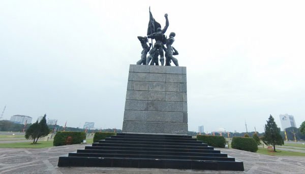 patung di monumen nasional