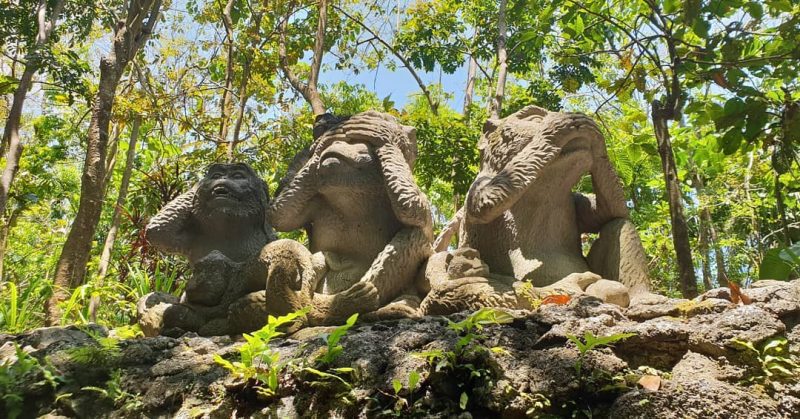 Monkey Forest Monkeys Statue