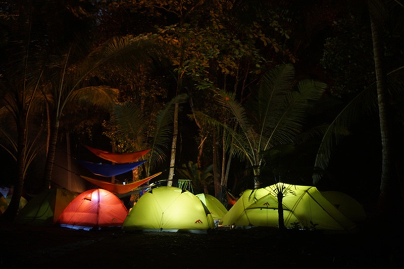 Camping Di Pulau Pasumpahan