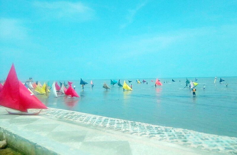 Festival Bahari Di Pantai Selat Baru
