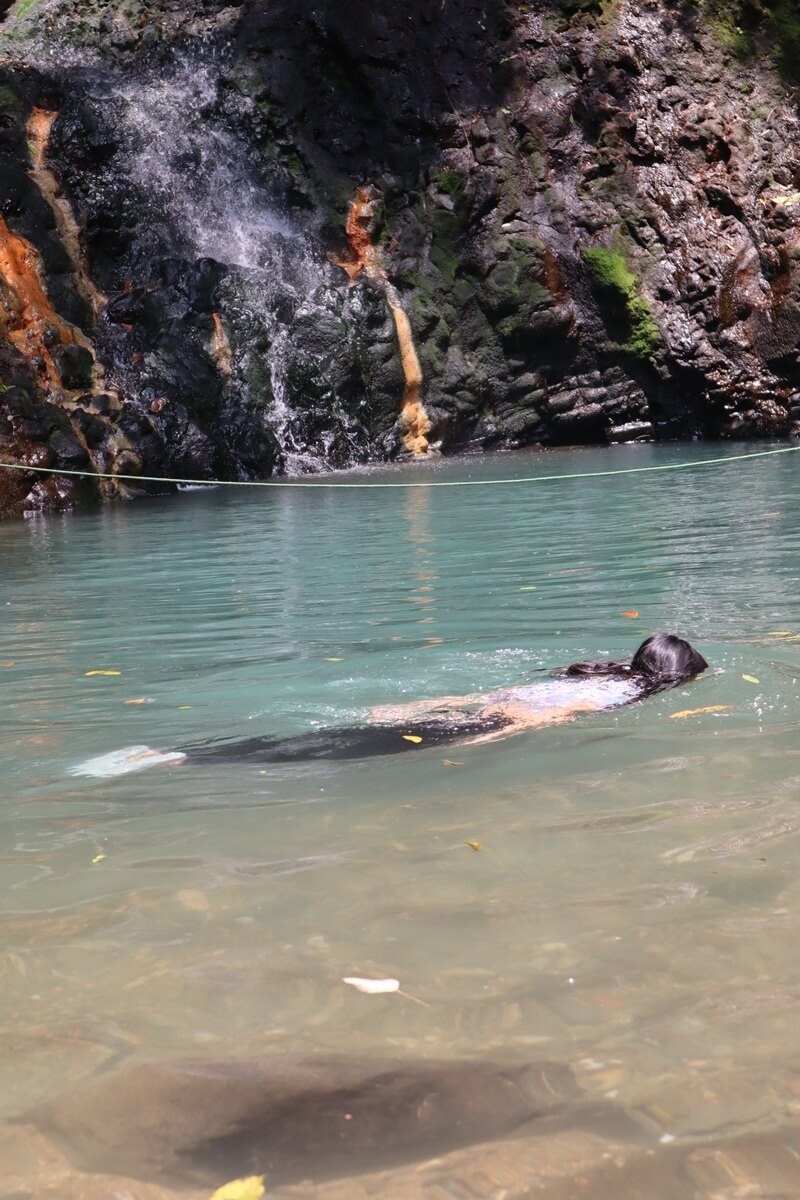 Berenang Di Kolam Curug Goa Lumut