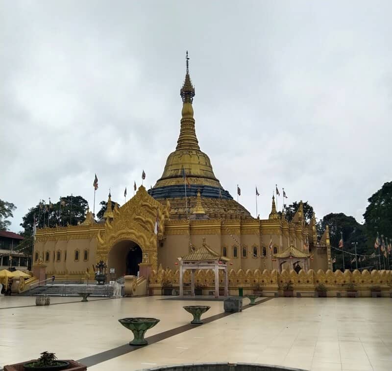 replika pagoda shwedagon