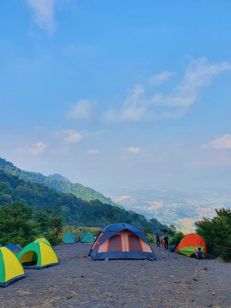 camping di gunung guntur