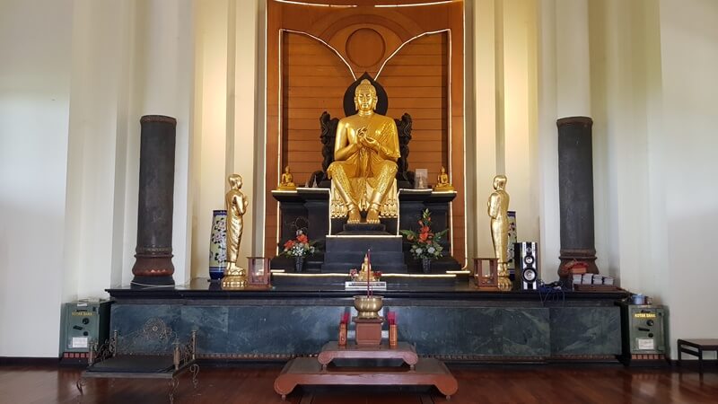 patung buddha