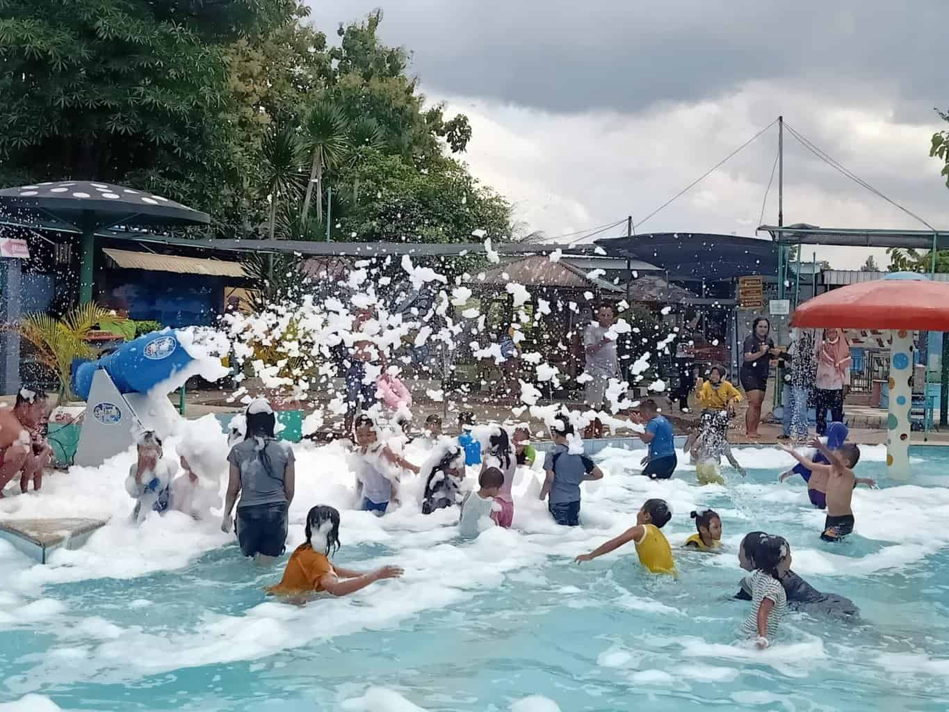 splash waterpark tulungagung