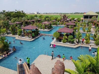 kolam renang ala resort