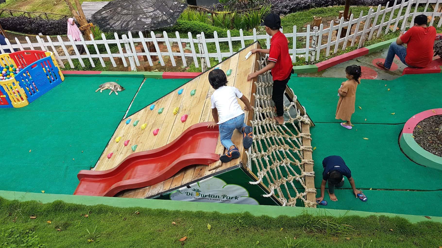 wahana permainan anak de durian park