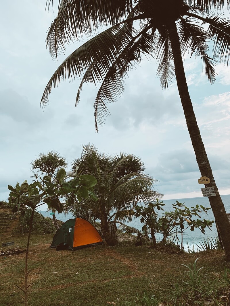 camping di pantai karang payung