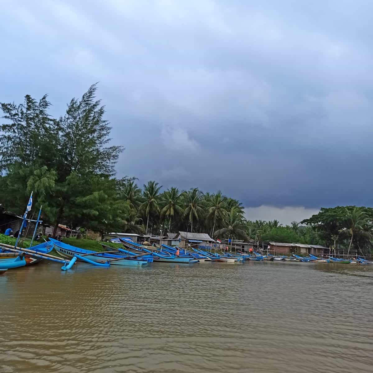 kampung nelayan pantai konang