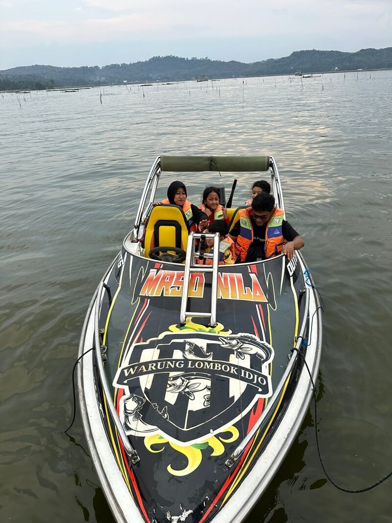 wahana speed boat