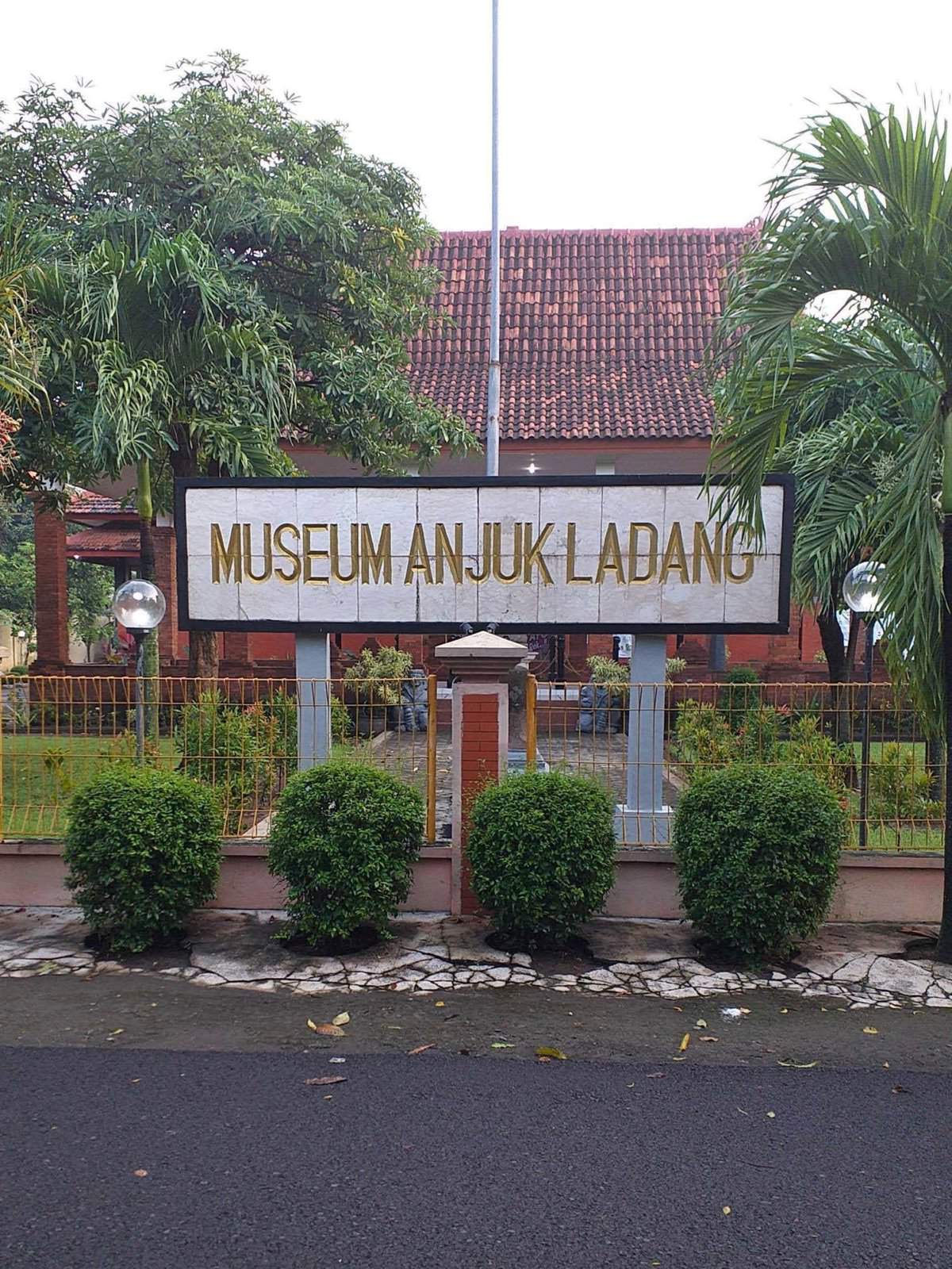 museum anjuk ladang
