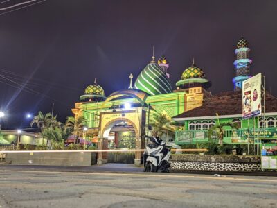 foto masjid agung al fattah kota mojokerto