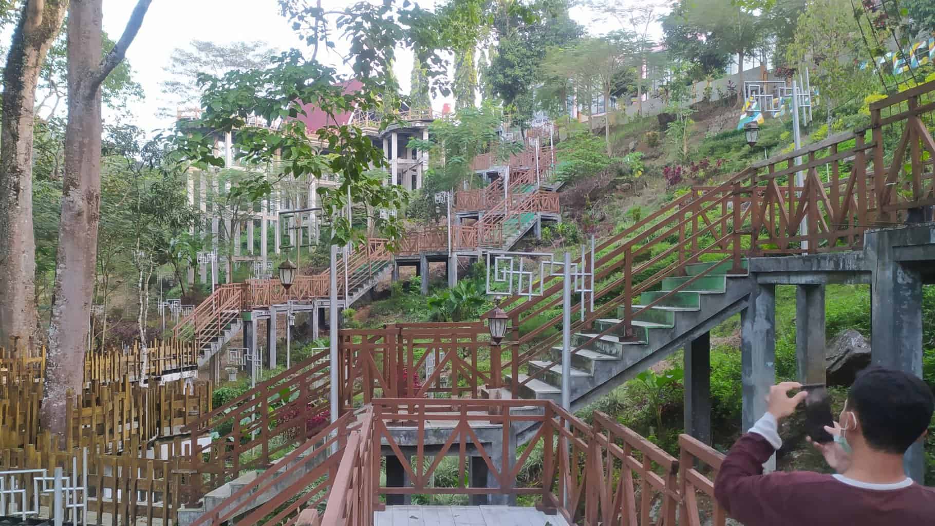 tangga atau jembatan di agro techo park