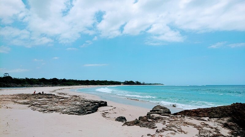 cantiknya pantai ratenggaro